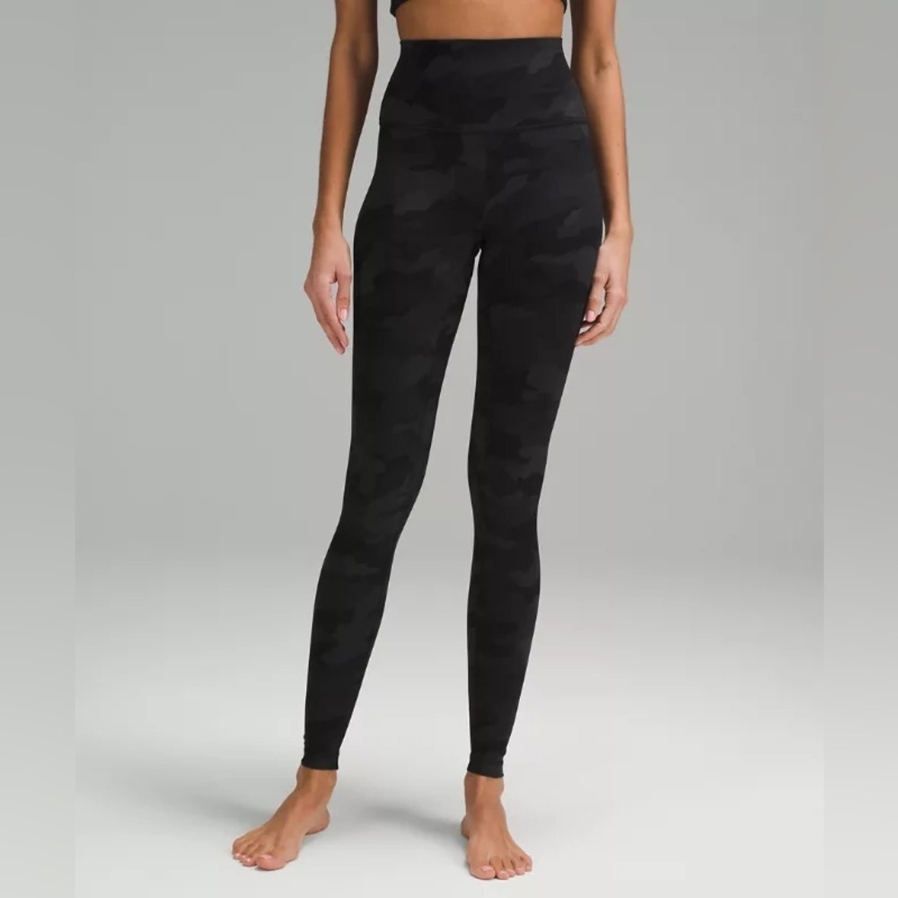 LULULEMON | high rise underwunder tight | size 8